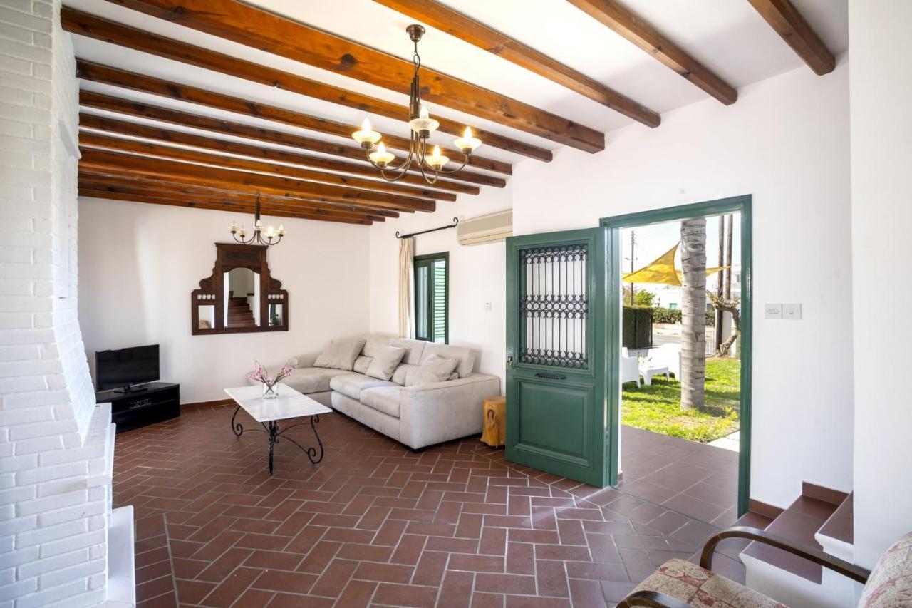 The Apple Tree Villa Protaras Exterior photo