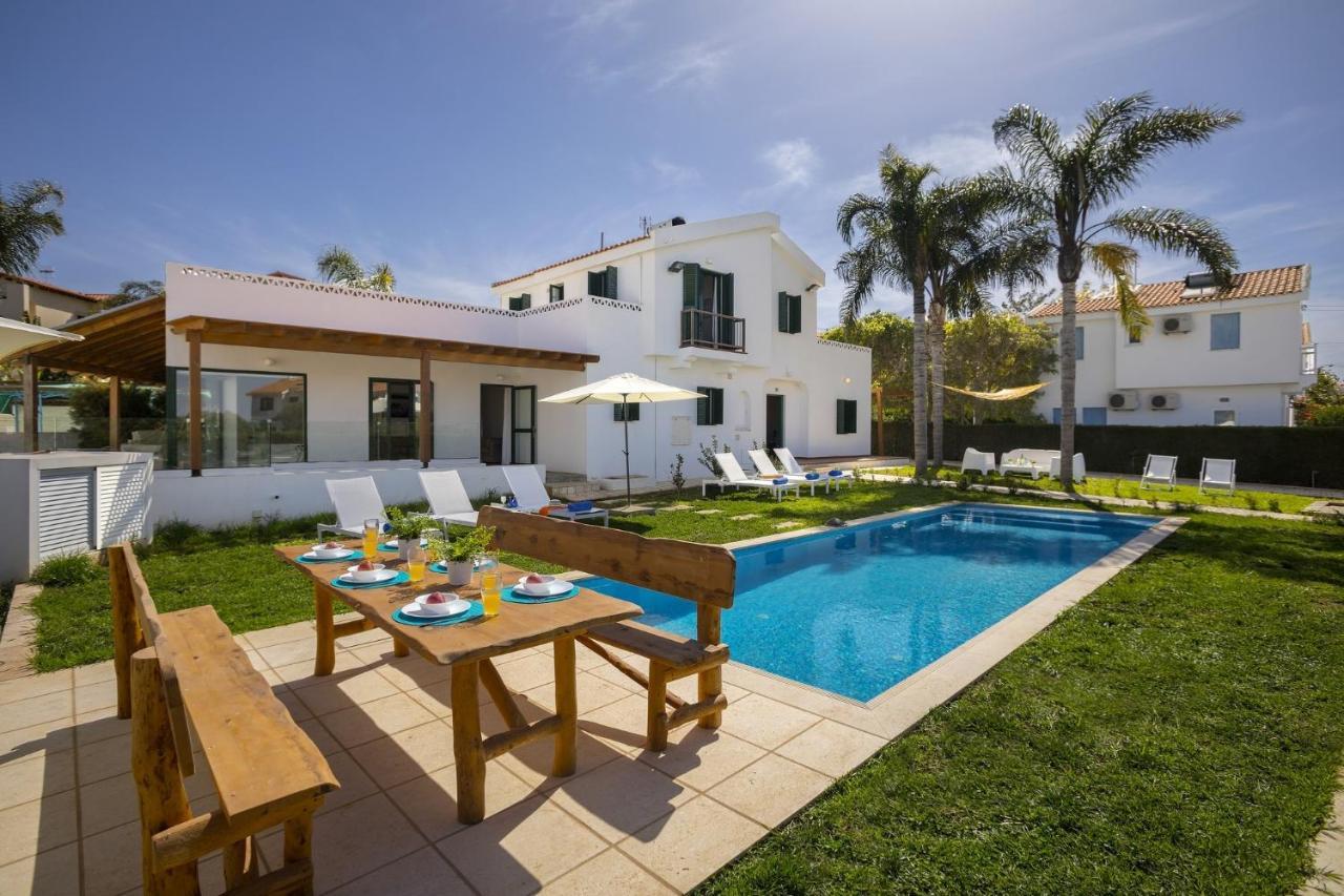 The Apple Tree Villa Protaras Exterior photo